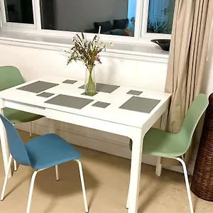 Apartment Sea View Family By Gym & Parking, Bournemouth